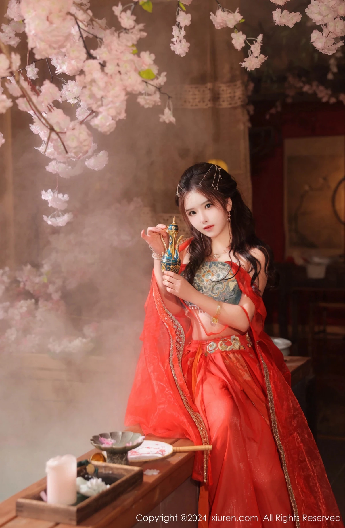 [[XiuRen秀人网]秀人网]No.8146_模特小薯条nienie性感红色古装服饰配白丝袜秀完美身材诱惑写真82P