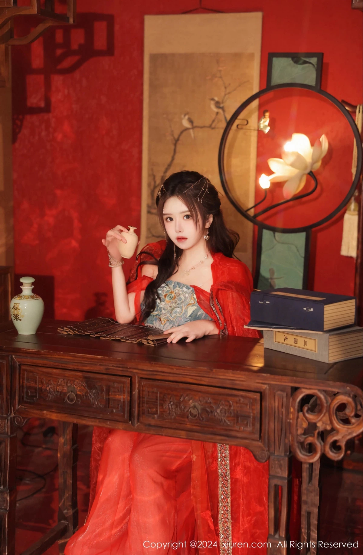 [[XiuRen秀人网]秀人网]No.8146_模特小薯条nienie性感红色古装服饰配白丝袜秀完美身材诱惑写真82P