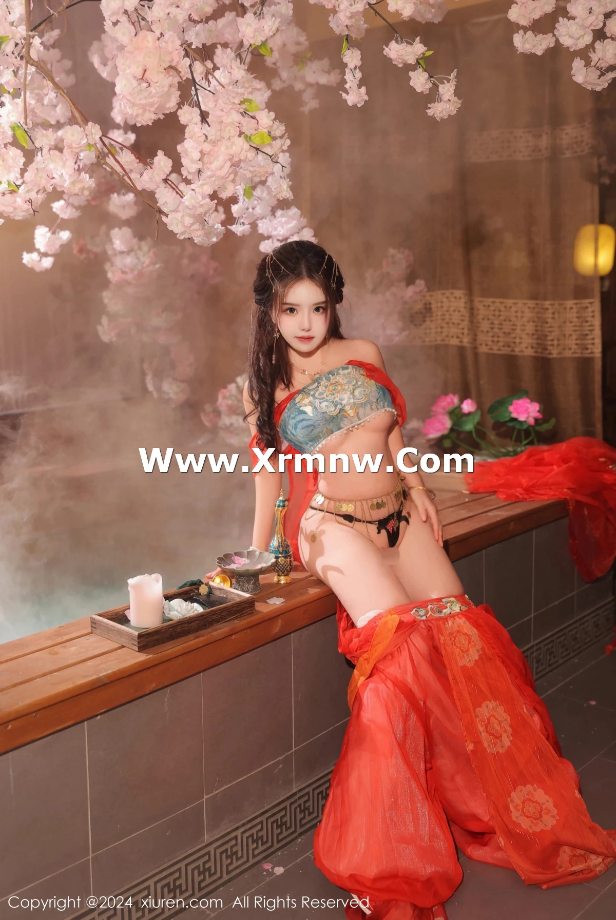 [[XiuRen秀人网]秀人网]No.8146_模特小薯条nienie性感红色古装服饰配白丝袜秀完美身材诱惑写真82P