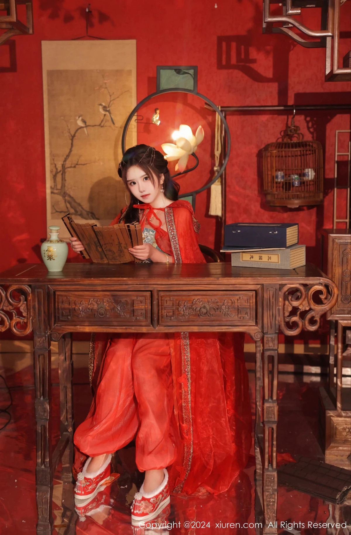 [[XiuRen秀人网]秀人网]No.8146_模特小薯条nienie性感红色古装服饰配白丝袜秀完美身材诱惑写真82P