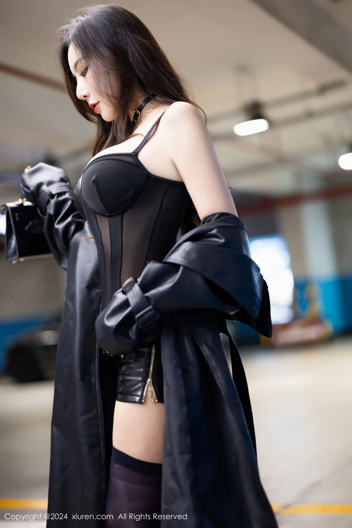 [[XiuRen秀人网]秀人网]No.8158_女神王馨瑶yanni黑色轻透情趣服饰配黑丝袜秀完美身材诱惑写真84P