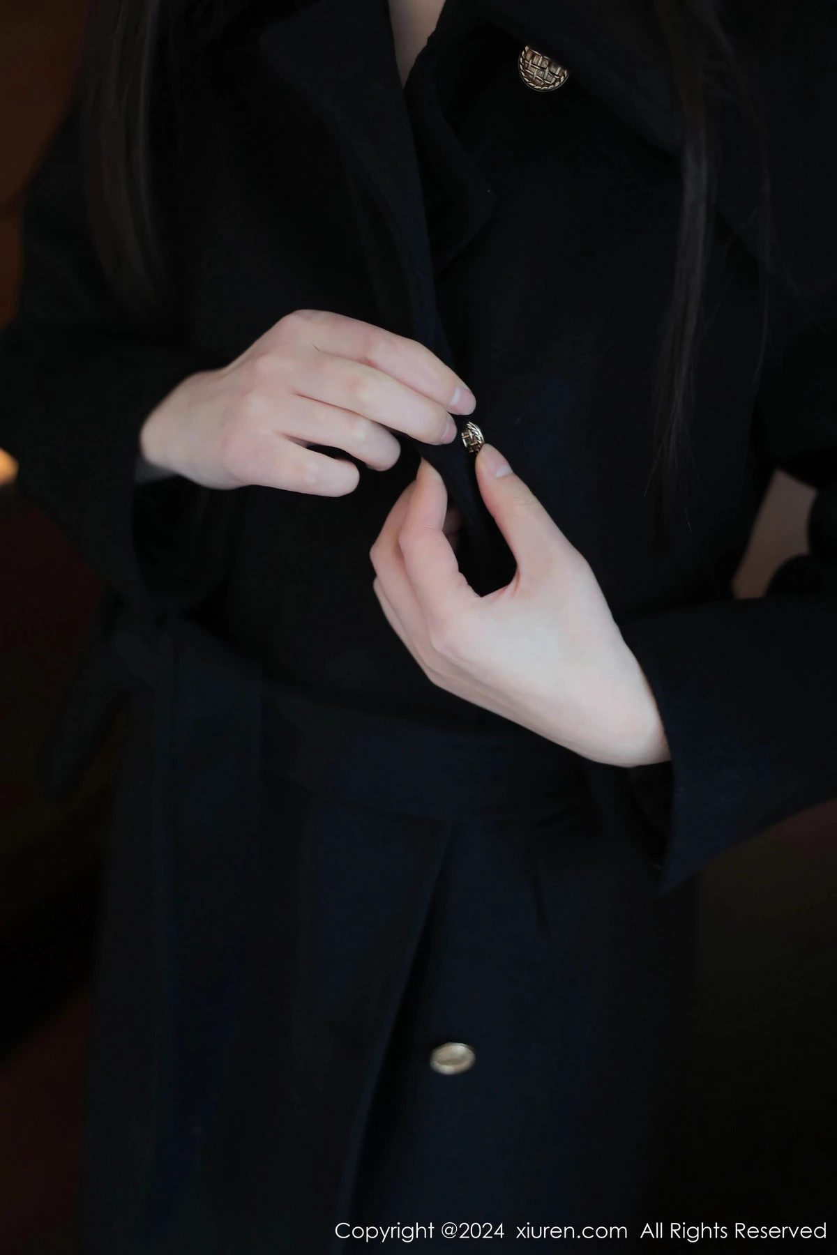 [[XiuRen秀人网]秀人网]No.8152_模特晚苏susu脱黑色外衣露性感链式情趣内衣秀惹火身材诱惑写真76P