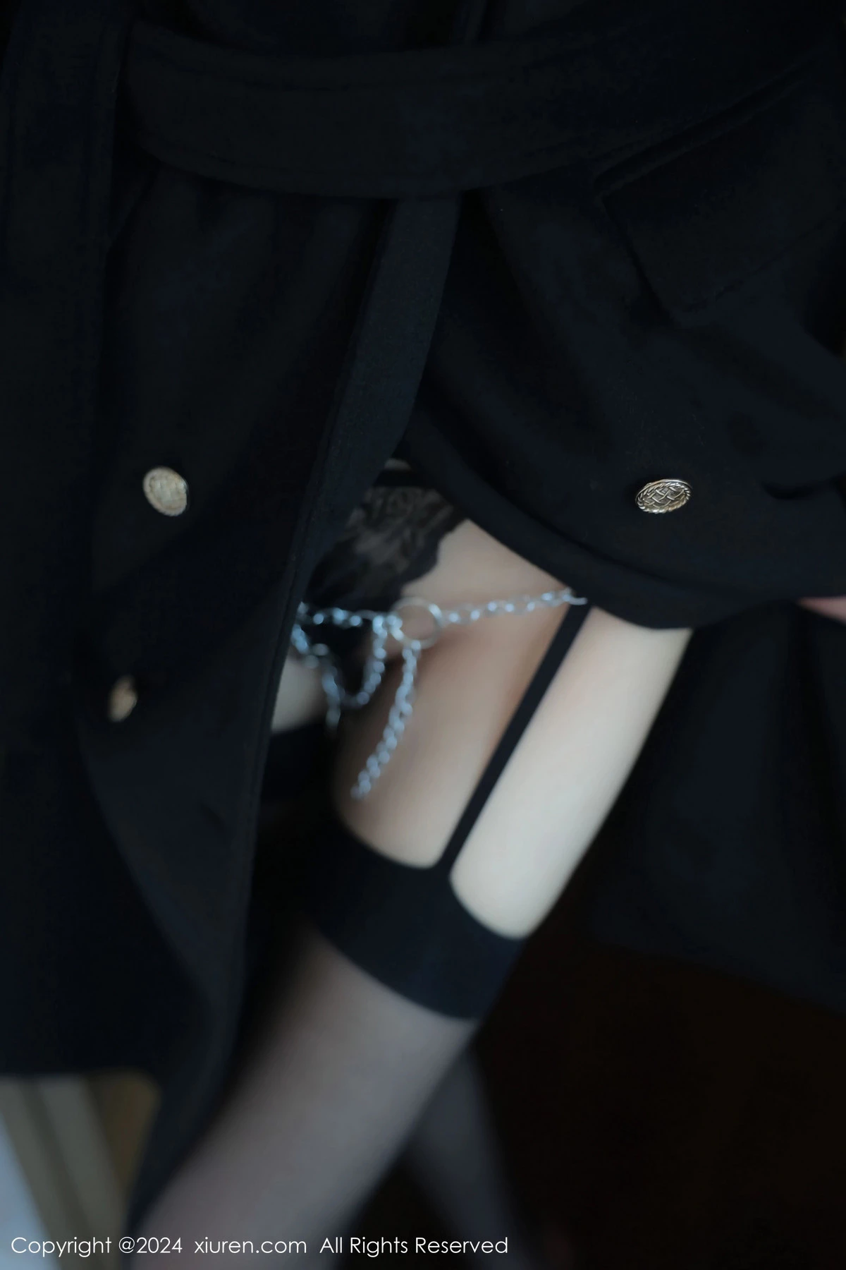 [[XiuRen秀人网]秀人网]No.8152_模特晚苏susu脱黑色外衣露性感链式情趣内衣秀惹火身材诱惑写真76P