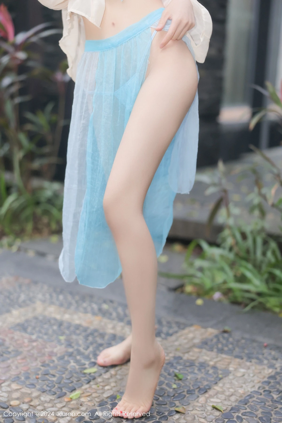 [[XiuRen秀人网]秀人网]No.8168_模特桃妖夭户外性感浅色古装薄纱服饰秀娇美惹火身段诱惑写真79P