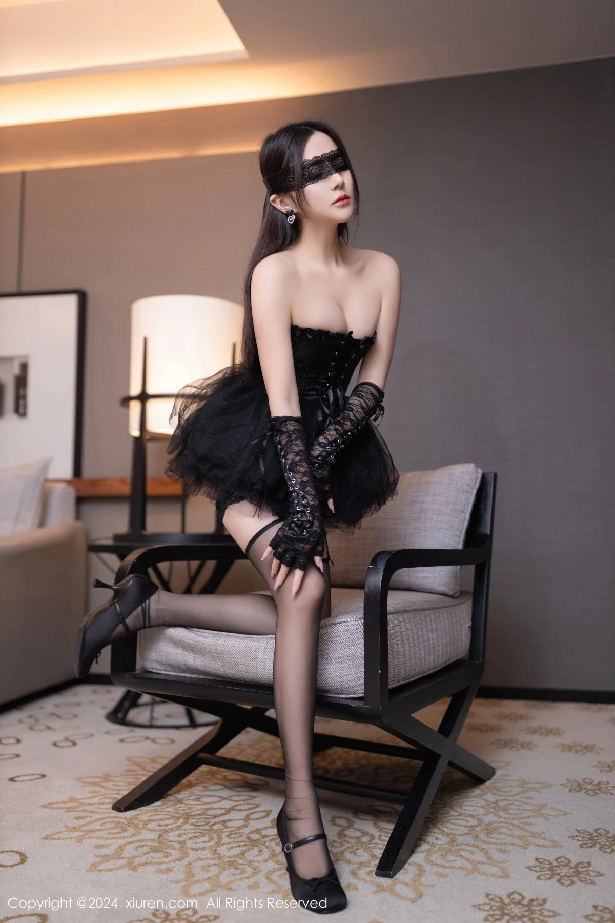 [[XiuRen秀人网]秀人网]No.8166_模特鱼子酱Fish性感黑色轻透长裙露黑色内衣配黑丝吊袜魅惑写真79P