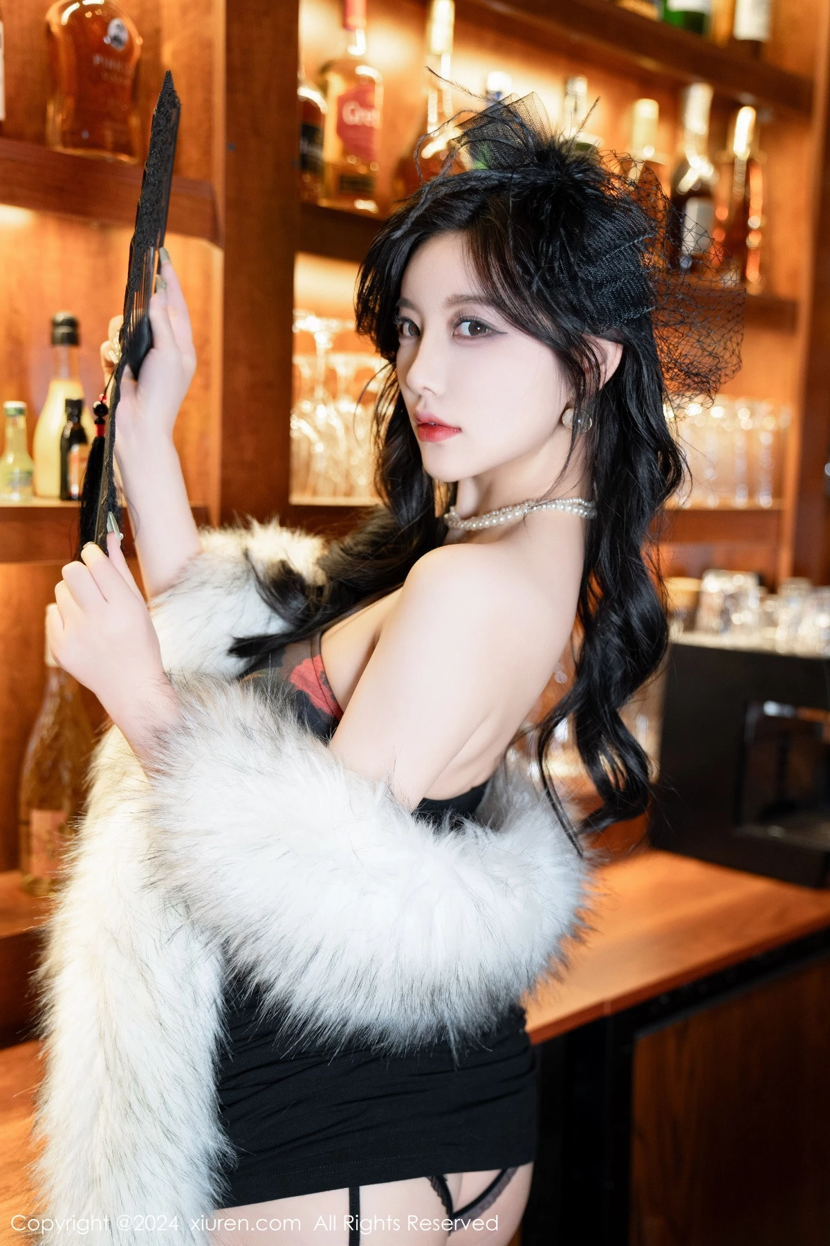 [[XiuRen秀人网]秀人网]No.8169_女神杨晨晨Yome性感深色露肩连衣短裙配黑丝吊袜完美诱惑写真90P