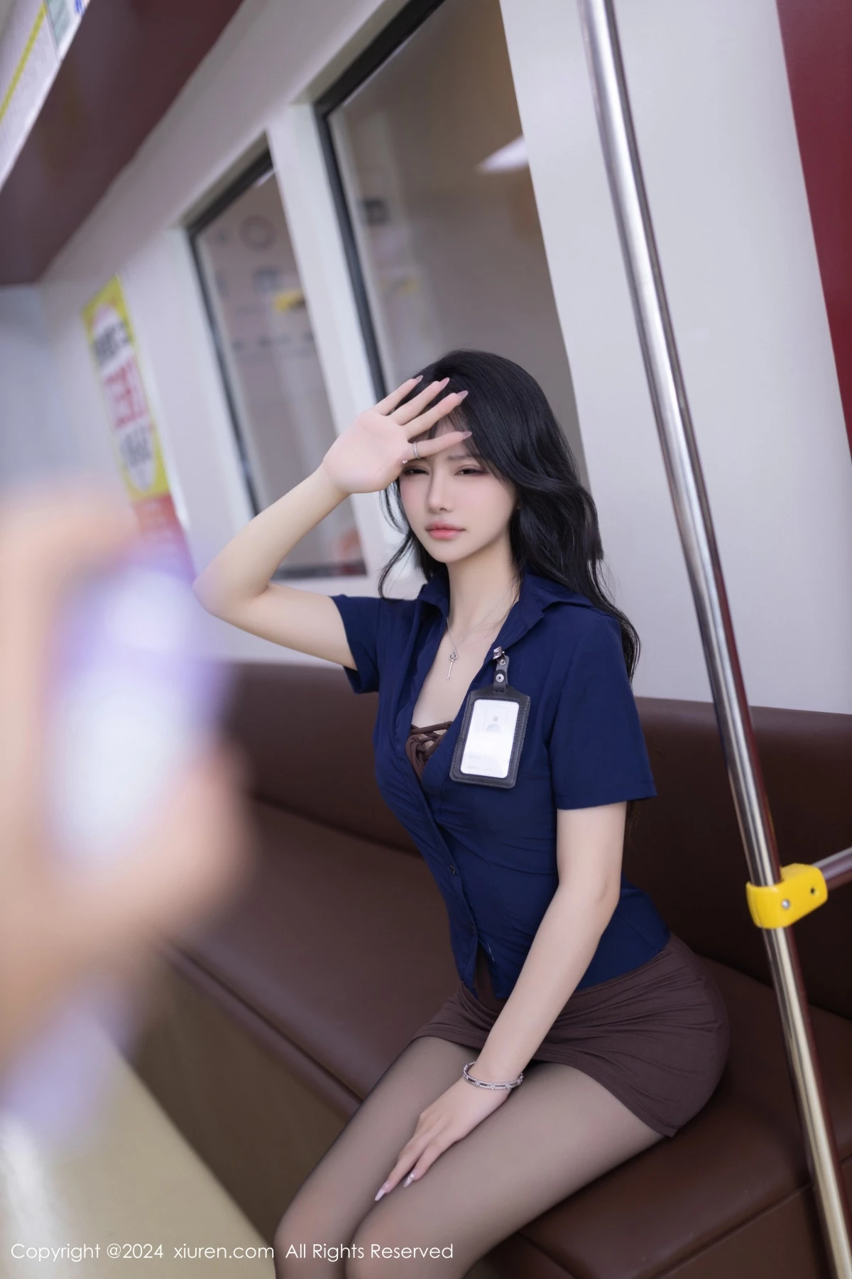 [[XiuRen秀人网]秀人网]No.8167_模特幼幼蓝色上衣配咖啡色短裙露黑色内衣超薄黑丝极致魅惑写真81P