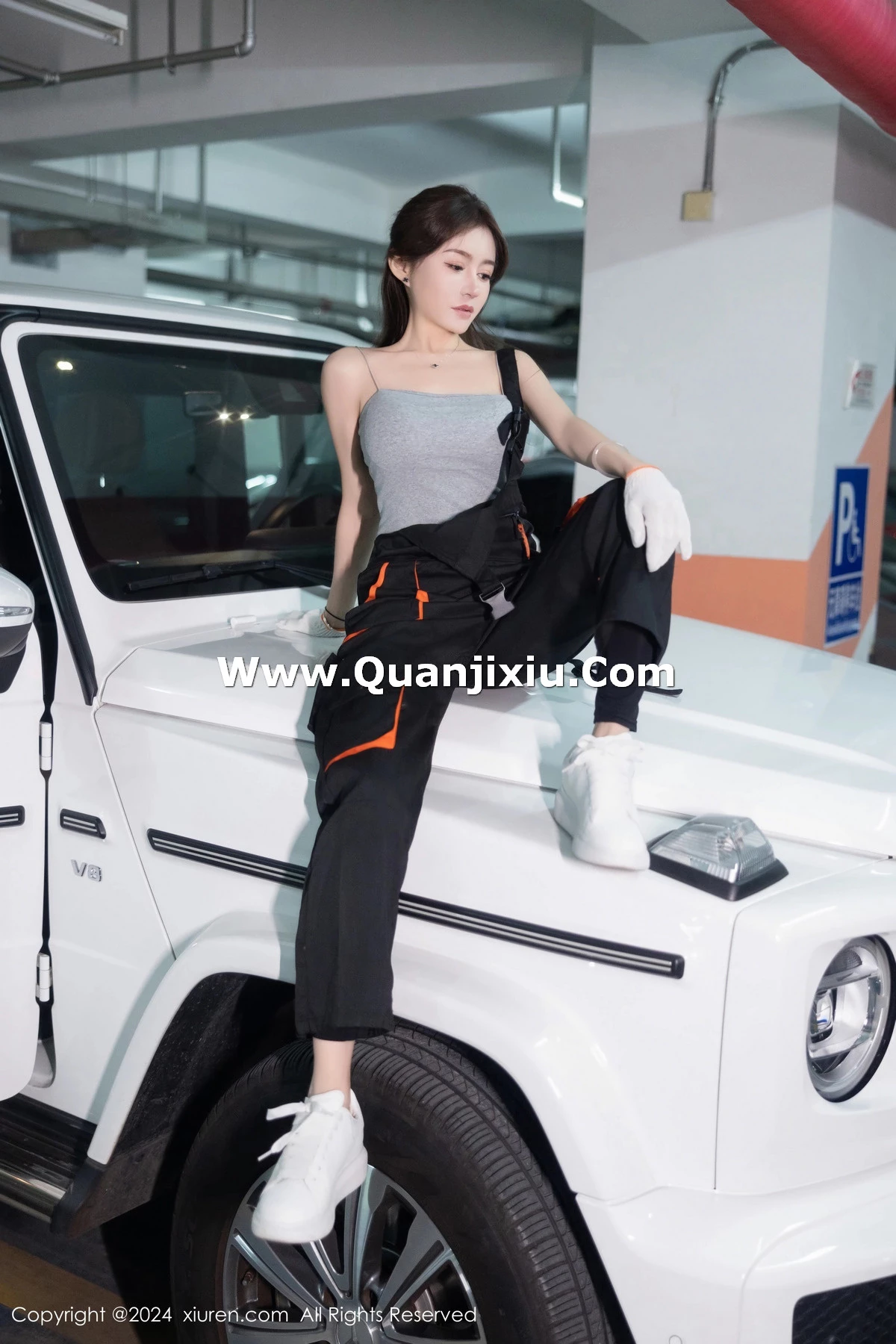 [[XiuRen秀人网]秀人网]No.8171_模特林幼一大G场景性感黑色紧身情趣服秀翘臀美腿撩人诱惑写真81P