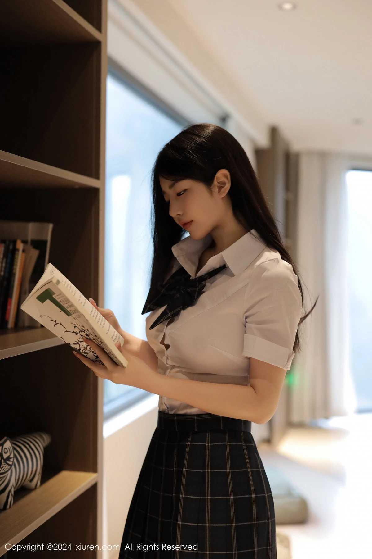 [[XiuRen秀人网]秀人网]No.8173_模特陈小花性感白衬衫配黑色格子短裙秀曼妙身姿迷人诱惑写真83P