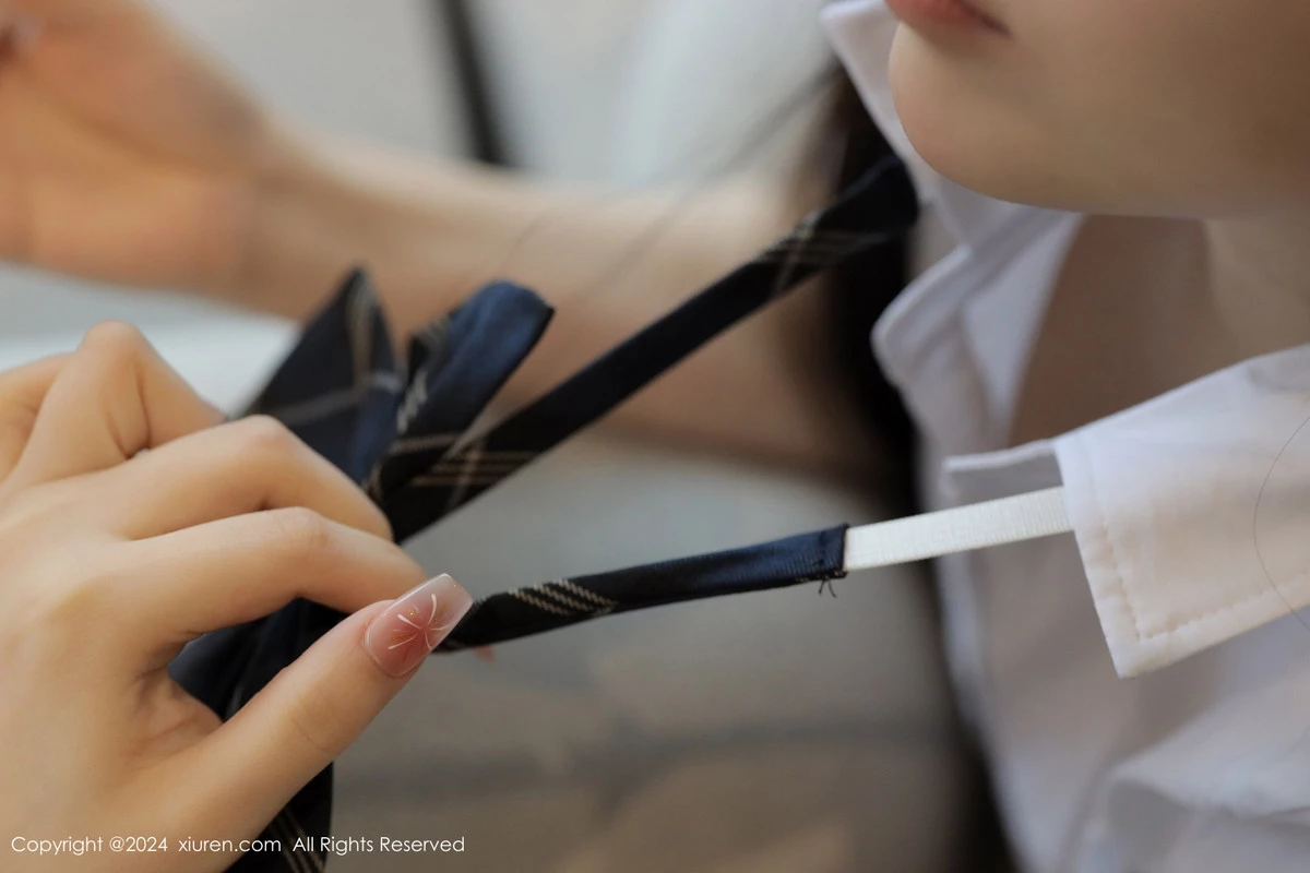 [[XiuRen秀人网]秀人网]No.8173_模特陈小花性感白衬衫配黑色格子短裙秀曼妙身姿迷人诱惑写真83P