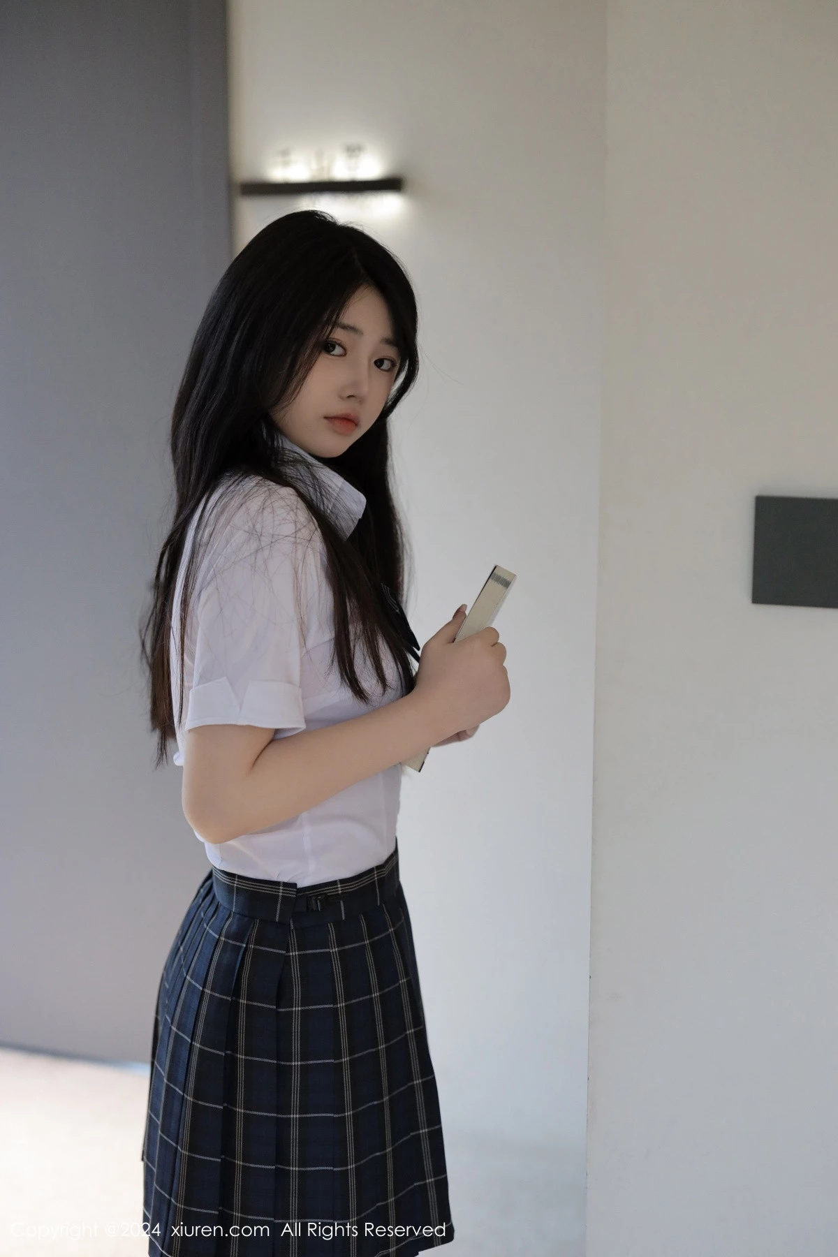 [[XiuRen秀人网]秀人网]No.8173_模特陈小花性感白衬衫配黑色格子短裙秀曼妙身姿迷人诱惑写真83P