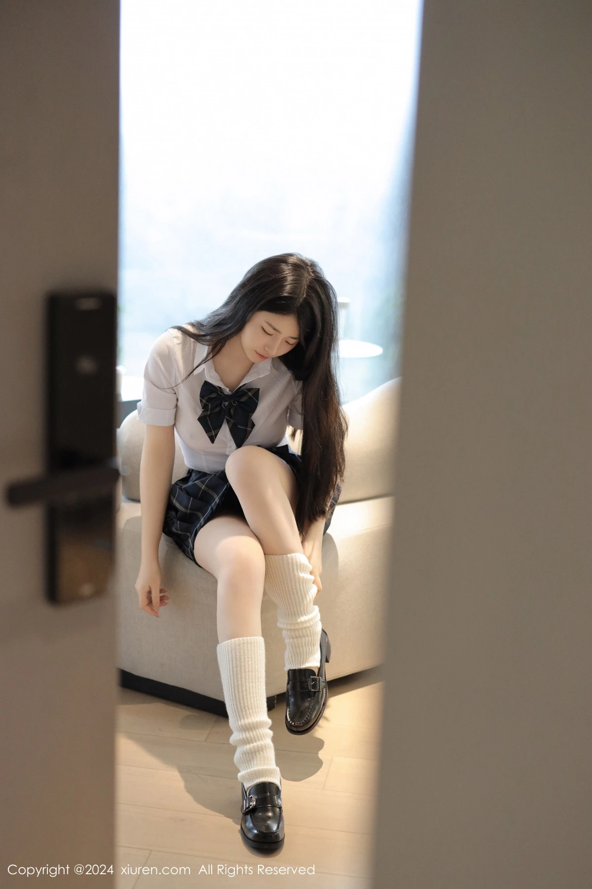 [[XiuRen秀人网]秀人网]No.8173_模特陈小花性感白衬衫配黑色格子短裙秀曼妙身姿迷人诱惑写真83P