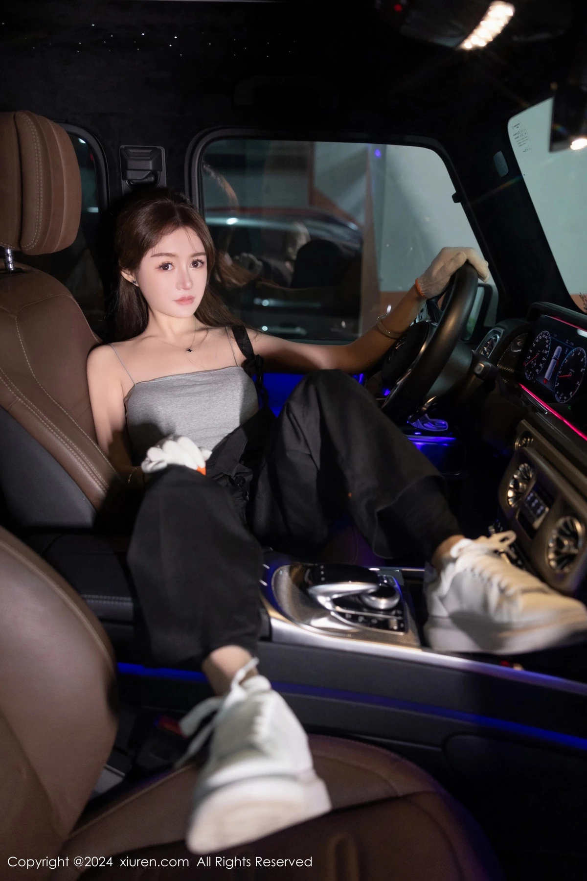 [[XiuRen秀人网]秀人网]No.8171_模特林幼一大G场景性感黑色紧身情趣服秀翘臀美腿撩人诱惑写真81P