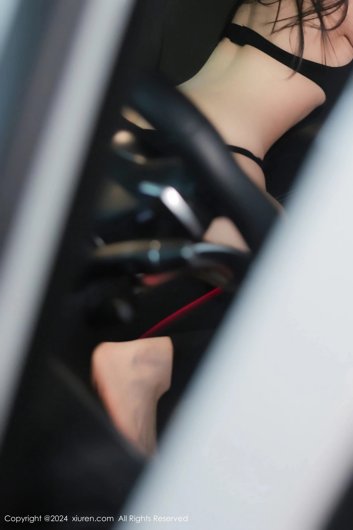 [[XiuRen秀人网]秀人网]No.8171_模特林幼一大G场景性感黑色紧身情趣服秀翘臀美腿撩人诱惑写真81P