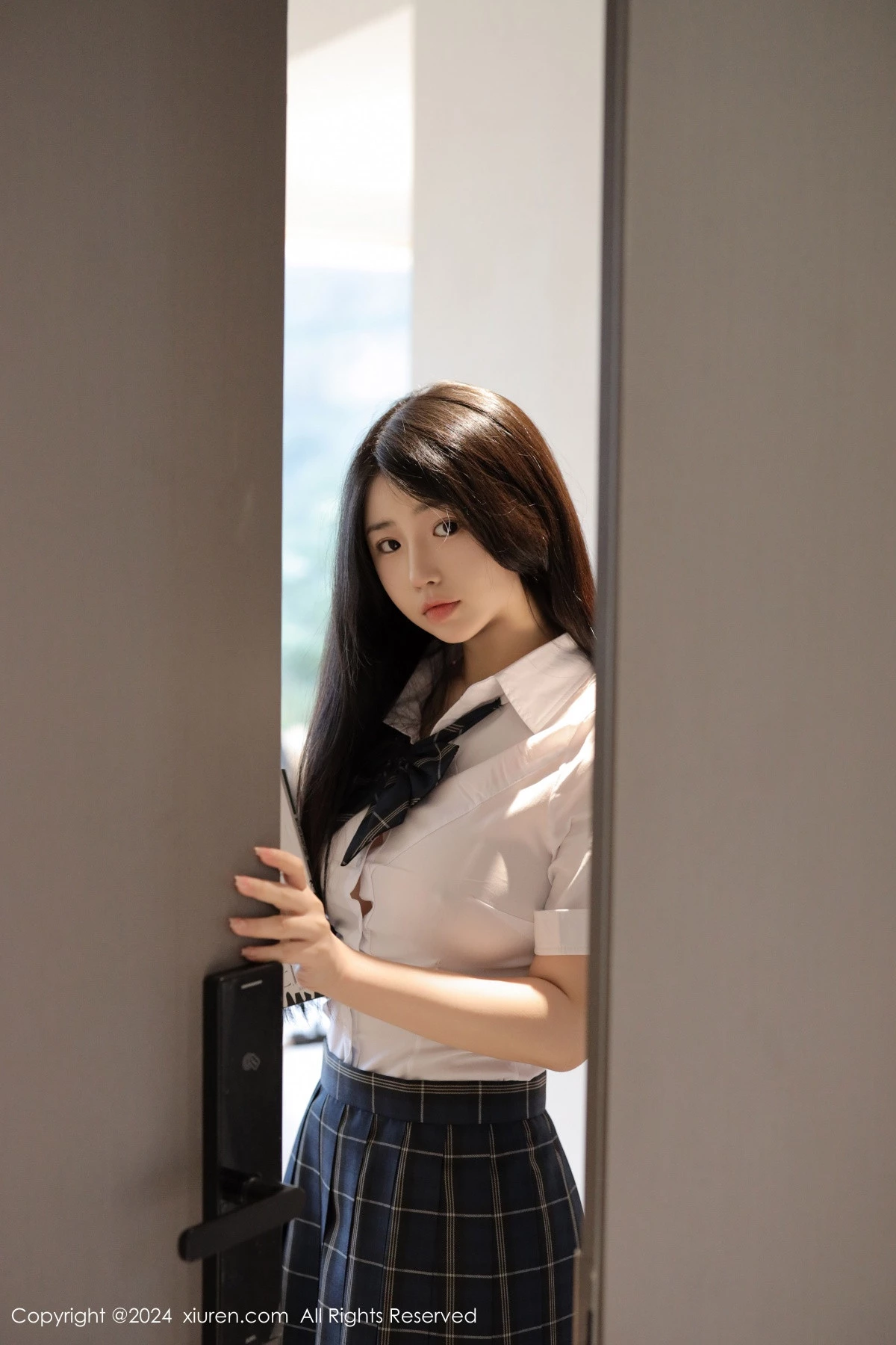 [[XiuRen秀人网]秀人网]No.8173_模特陈小花性感白衬衫配黑色格子短裙秀曼妙身姿迷人诱惑写真83P