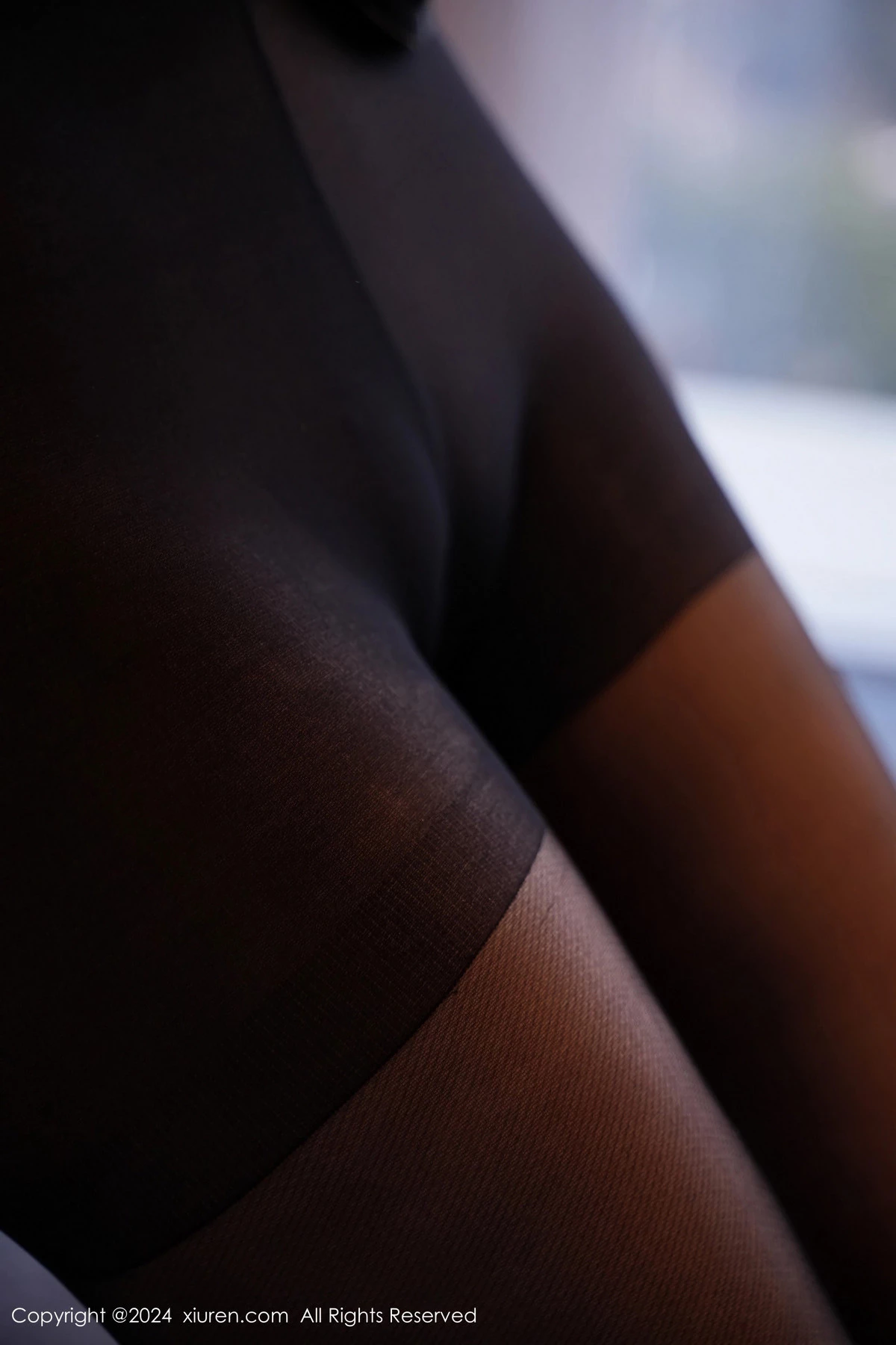 [[XiuRen秀人网]秀人网]No.8170_模特蕾蕾醒了没性感黑色收身服饰配超薄黑丝秀丰腴身材诱惑写真80P