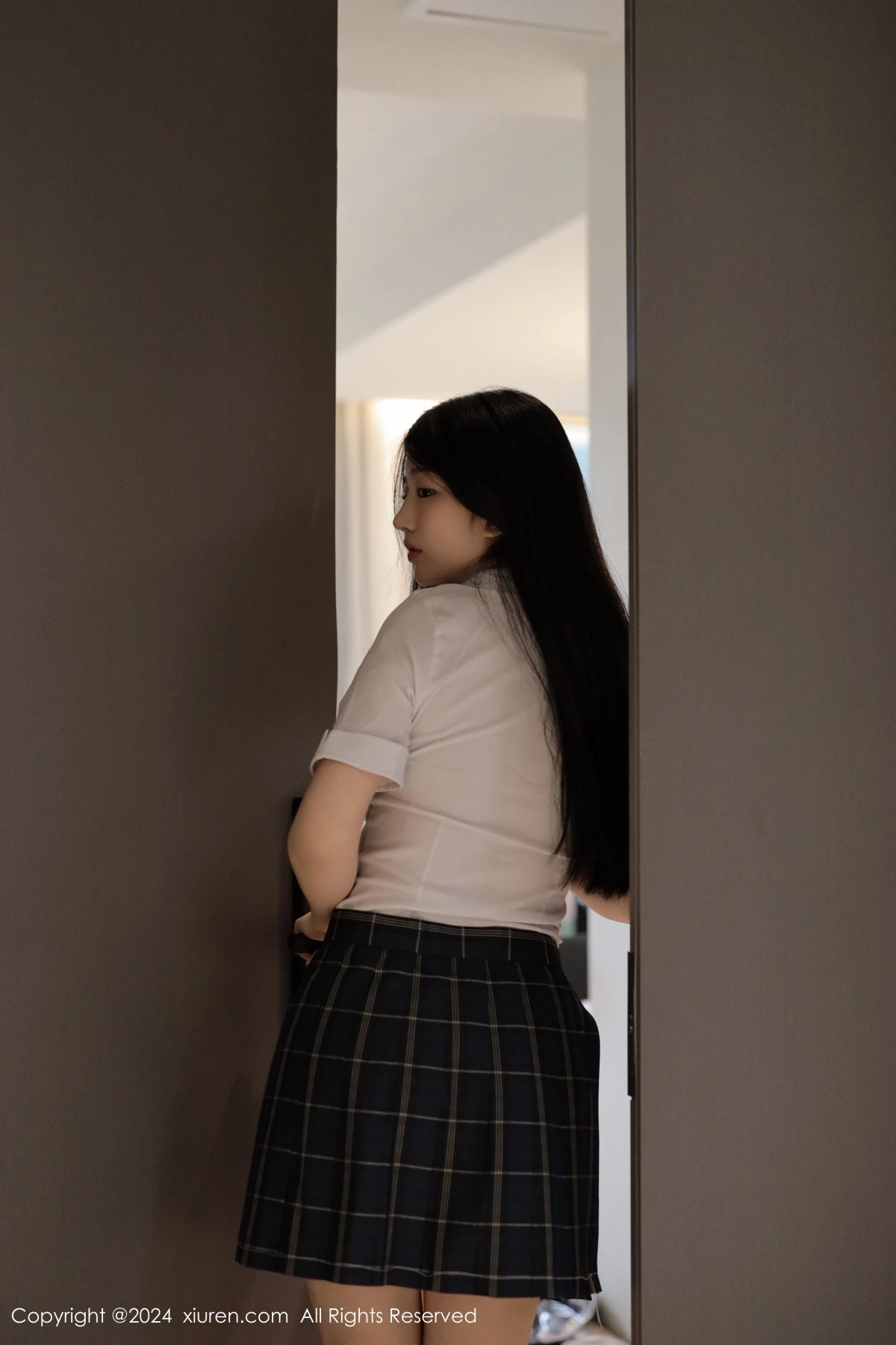 [[XiuRen秀人网]秀人网]No.8173_模特陈小花性感白衬衫配黑色格子短裙秀曼妙身姿迷人诱惑写真83P