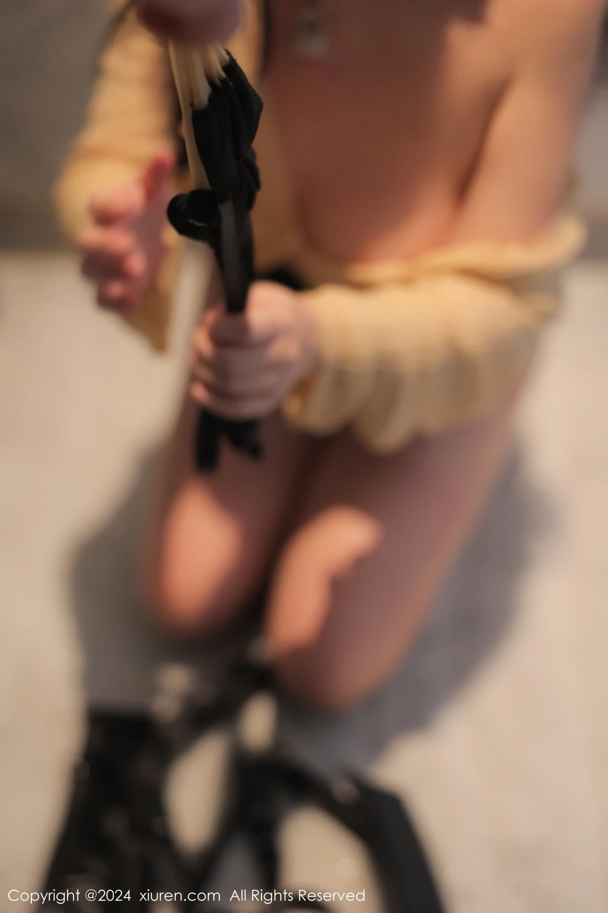 [[XiuRen秀人网]秀人网]No.8181_模特小薯条nienie剧情演绎性感黑色蕾丝服饰秀惹火身材诱惑写真85P