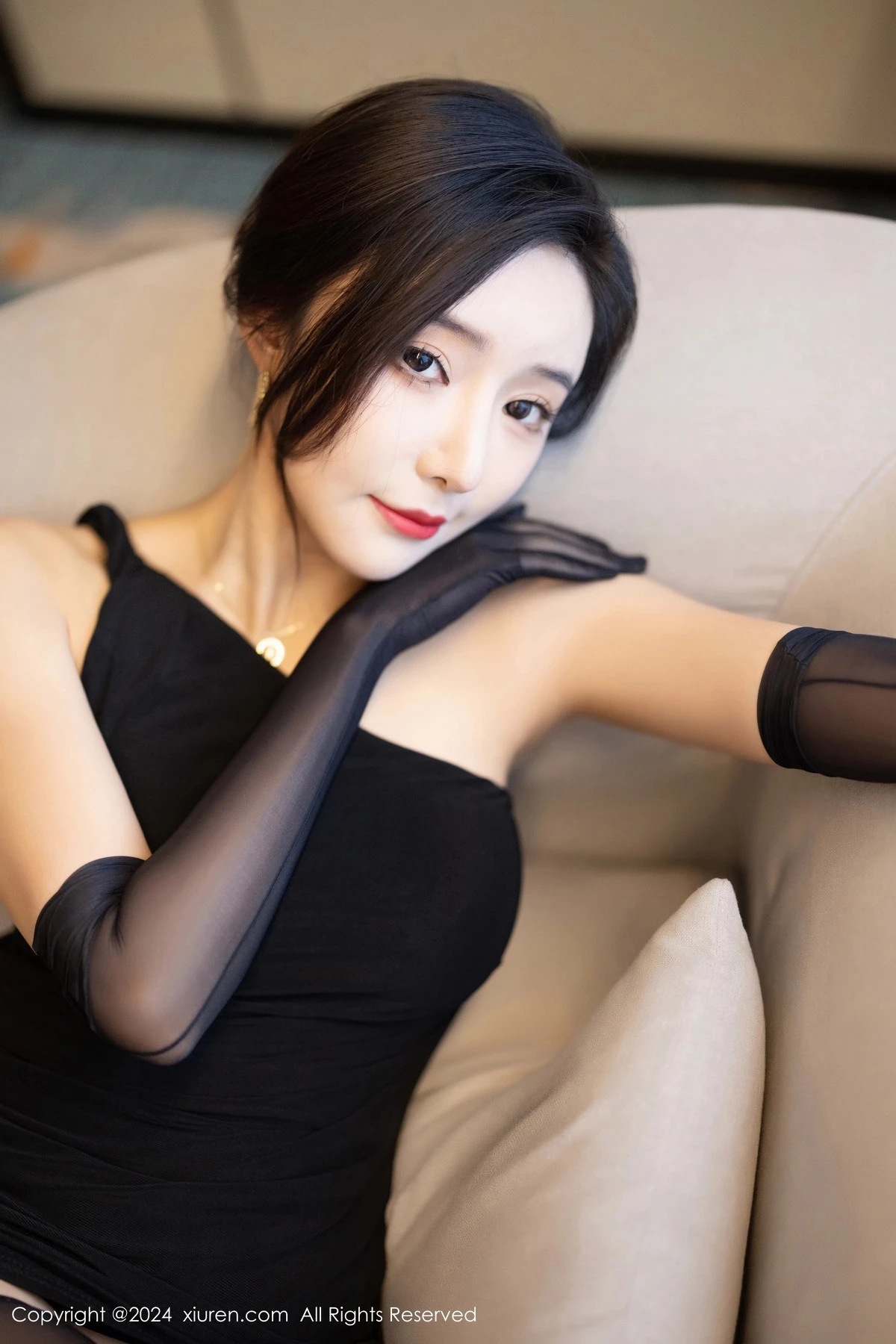 [[XiuRen秀人网]秀人网]No.8194_女神王馨瑶yanni黑色连衣长裙+黑色轻透情趣服饰惹火诱惑写真82P