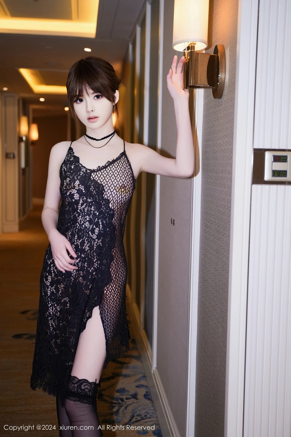 [[XiuRen秀人网]秀人网]No.8192_模特梦灵儿Mini性感黑色轻透情趣旗袍配黑丝袜秀惹火身材诱惑写真68P