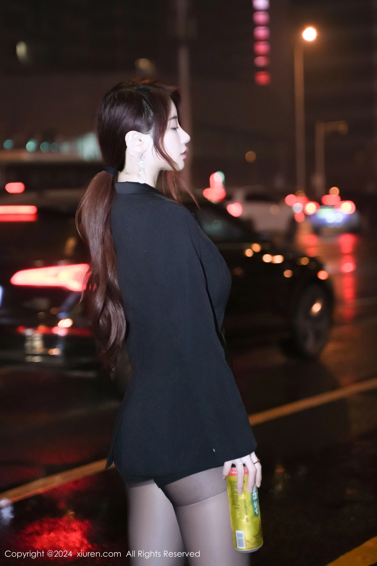 [[XiuRen秀人网]秀人网]No.8199_模特美七Mia性感黑色内衣服饰配超薄黑丝秀丰腴身材惹火诱惑写真69P