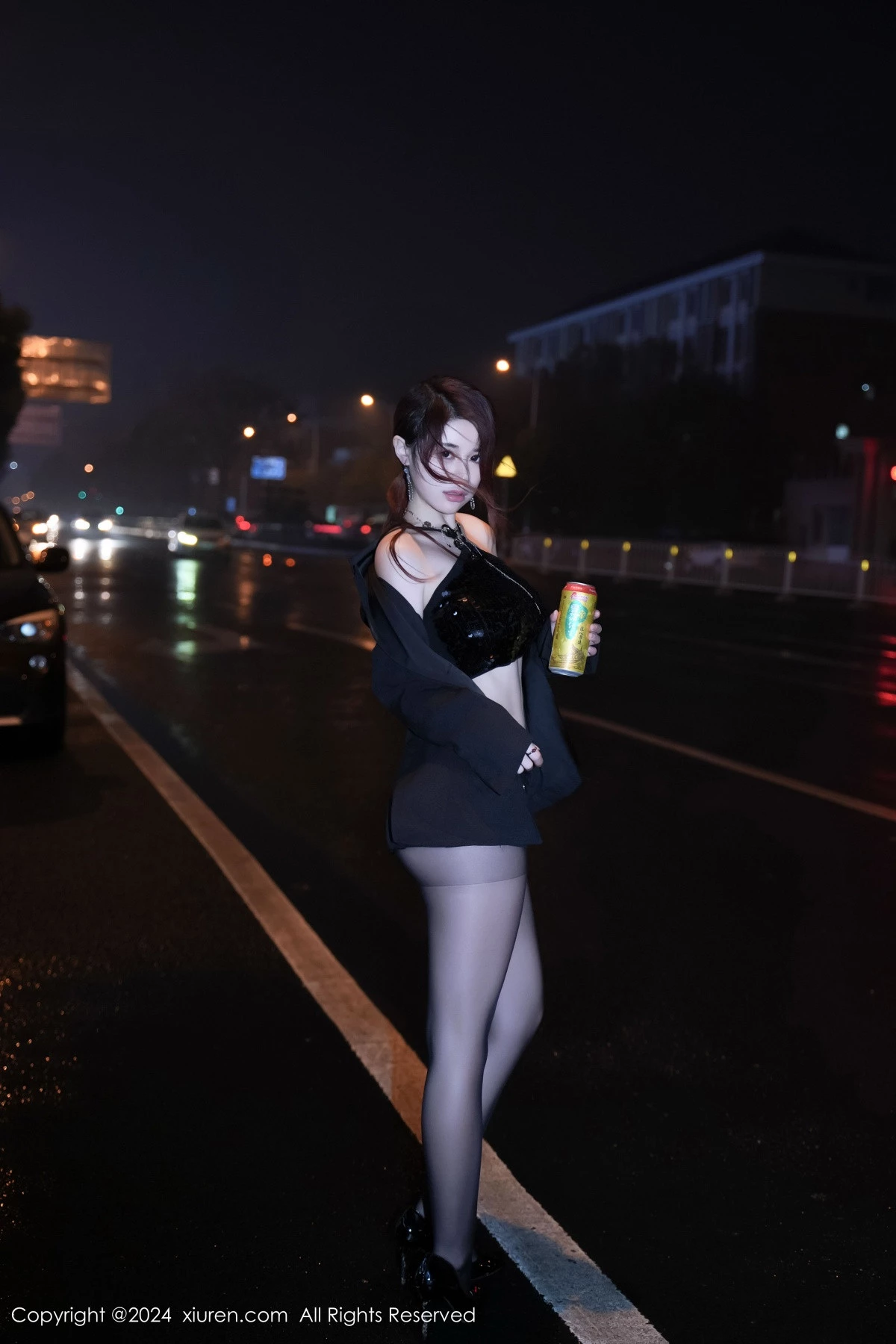 [[XiuRen秀人网]秀人网]No.8199_模特美七Mia性感黑色内衣服饰配超薄黑丝秀丰腴身材惹火诱惑写真69P