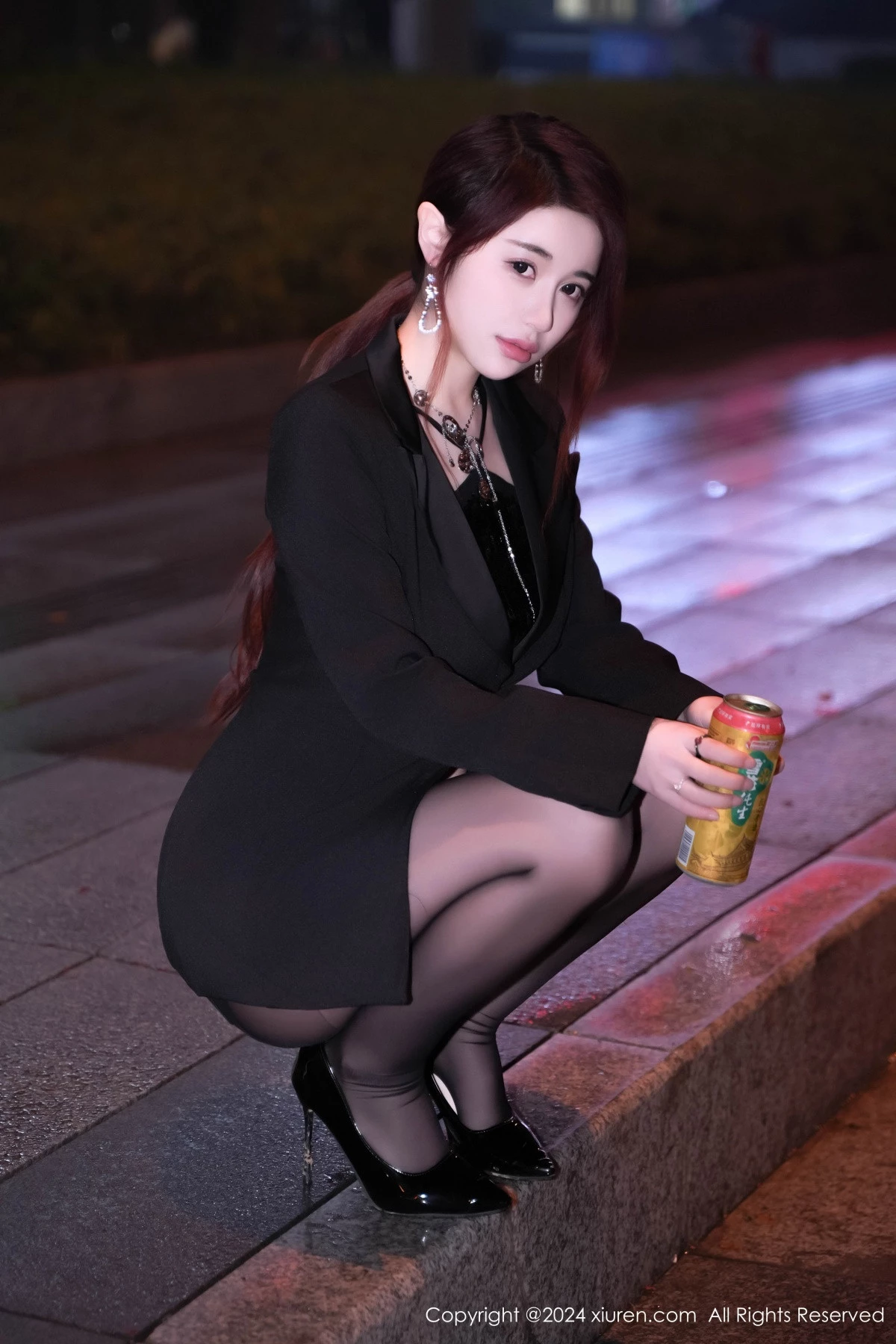 [[XiuRen秀人网]秀人网]No.8199_模特美七Mia性感黑色内衣服饰配超薄黑丝秀丰腴身材惹火诱惑写真69P