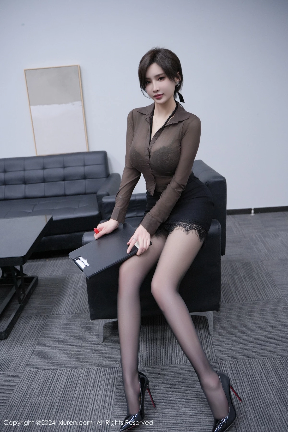 [[XiuRen秀人网]秀人网]No.8211_女神Carol周妍希办公室性感黑色蕾丝内衣配超薄黑丝完美诱惑写真54P