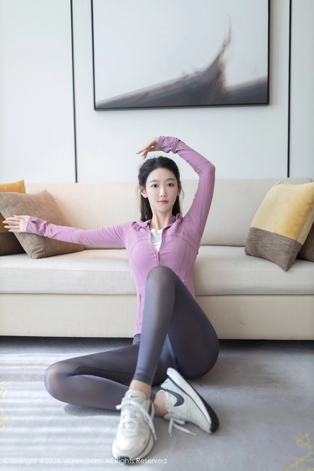 [[XiuRen秀人网]秀人网]No.8212_模特唐安琪紫色上衣配灰色瑜伽裤露超薄黑丝秀曼妙身姿诱惑写真81P
