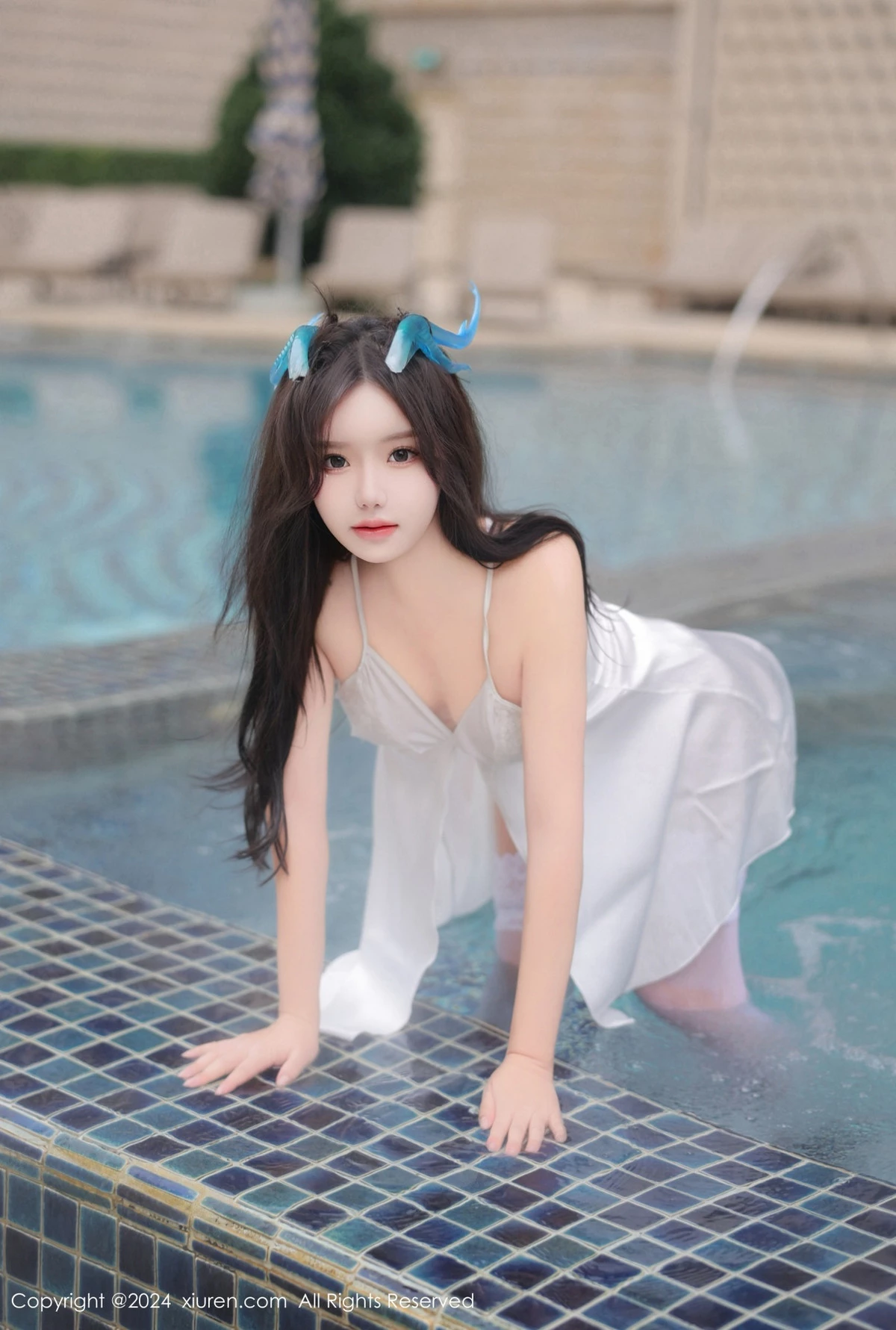 [[XiuRen秀人网]秀人网]No.8218_模特小薯条nienie小龙女装扮性感白色服饰配白丝袜完美诱惑写真91P