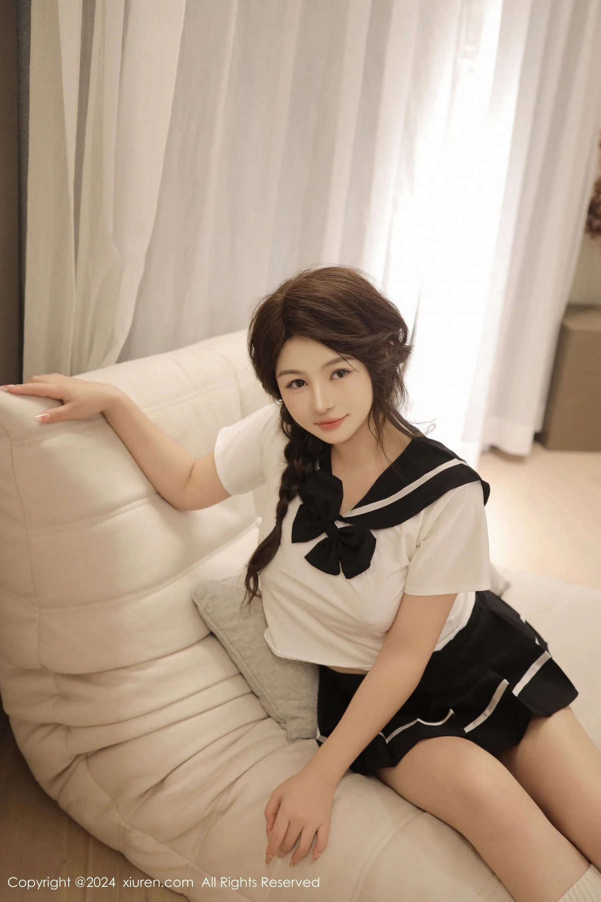 [[XiuRen秀人网]秀人网]No.8229_模特沈思怡性感学生短裙套装配白色腿袜秀翘臀美腿迷人诱惑写真55P