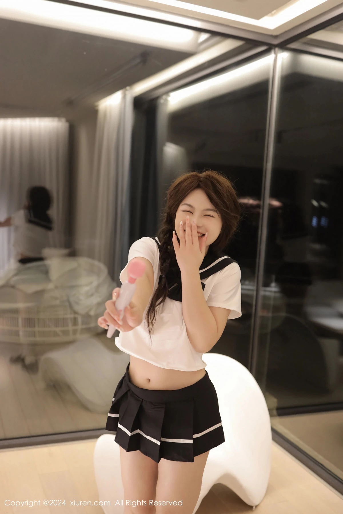 [[XiuRen秀人网]秀人网]No.8229_模特沈思怡性感学生短裙套装配白色腿袜秀翘臀美腿迷人诱惑写真55P