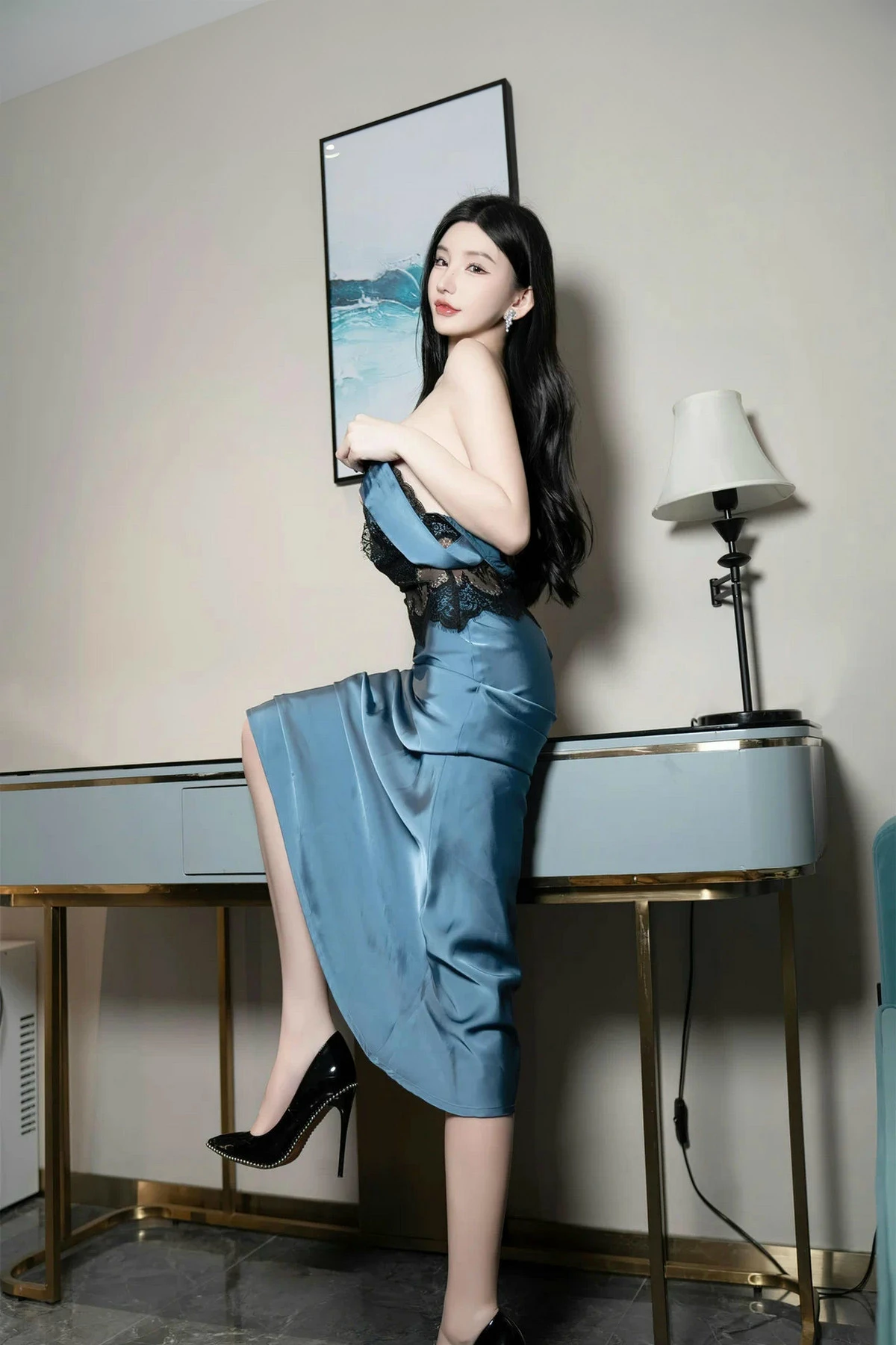 [[XiuRen秀人网]秀人网]No.8242_女神周于希Sally性感蕾丝长裙+黑色薄纱连体衣秀完美身材诱惑写真115P