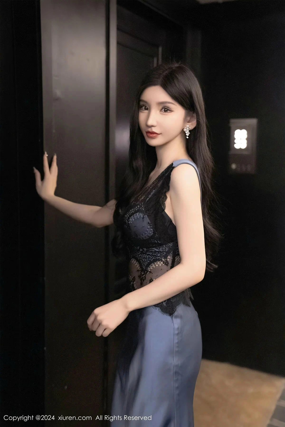 [[XiuRen秀人网]秀人网]No.8242_女神周于希Sally性感蕾丝长裙+黑色薄纱连体衣秀完美身材诱惑写真115P