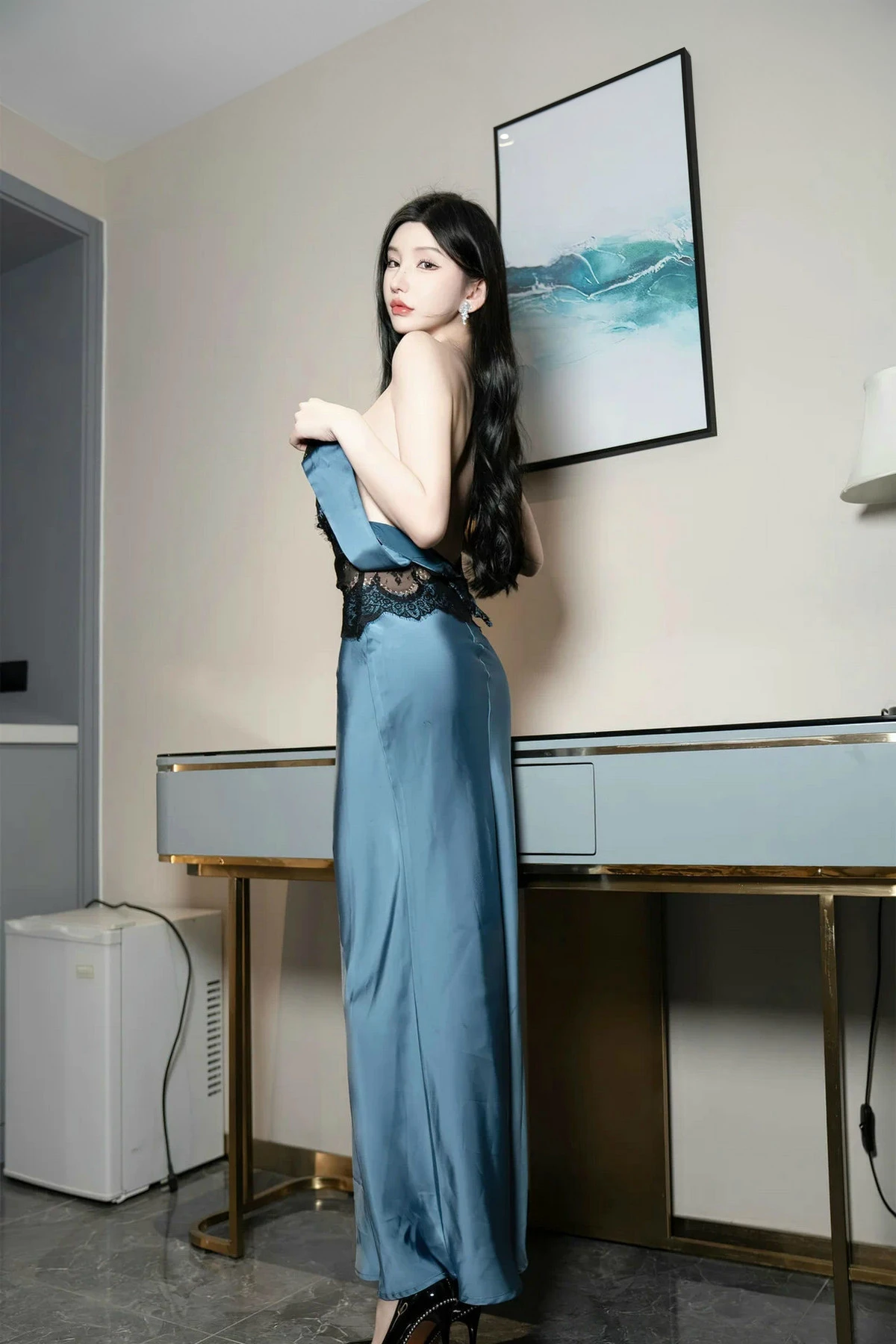 [[XiuRen秀人网]秀人网]No.8242_女神周于希Sally性感蕾丝长裙+黑色薄纱连体衣秀完美身材诱惑写真115P