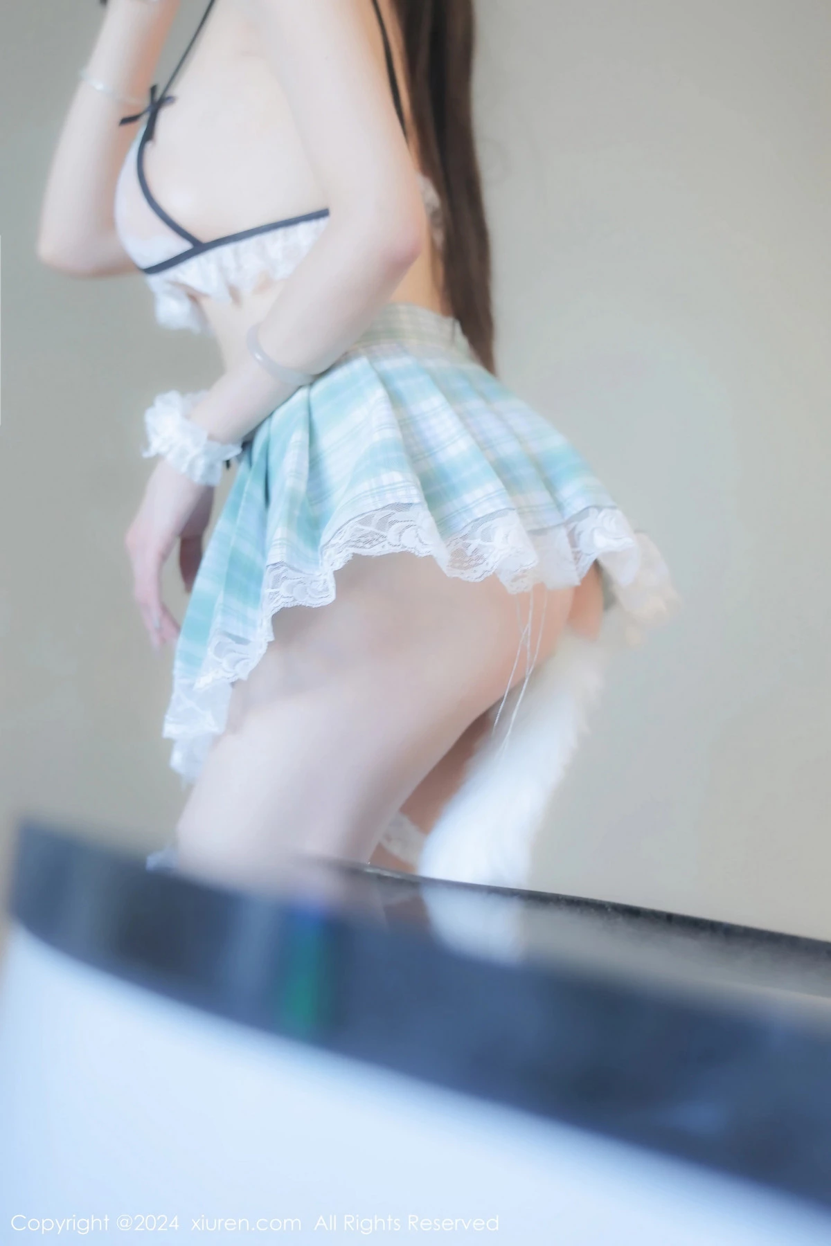 [[XiuRen秀人网]秀人网]No.8108_模特林幼一性感情趣内衣配蓝白格子裙露白丝袜秀美腿诱惑写真75P