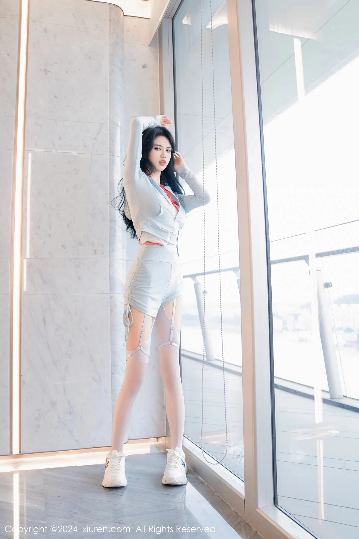 [[XiuRen秀人网]秀人网]No.8105_模特浅浅Danny性感白色轻薄上衣配白丝吊袜秀丰腴身姿诱惑写真77P