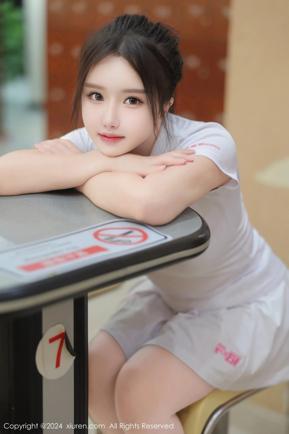 [[XiuRen秀人网]秀人网]No.8118_模特小薯条nienie球馆场景性感运动短裙套装秀丰腴身材诱惑写真80P