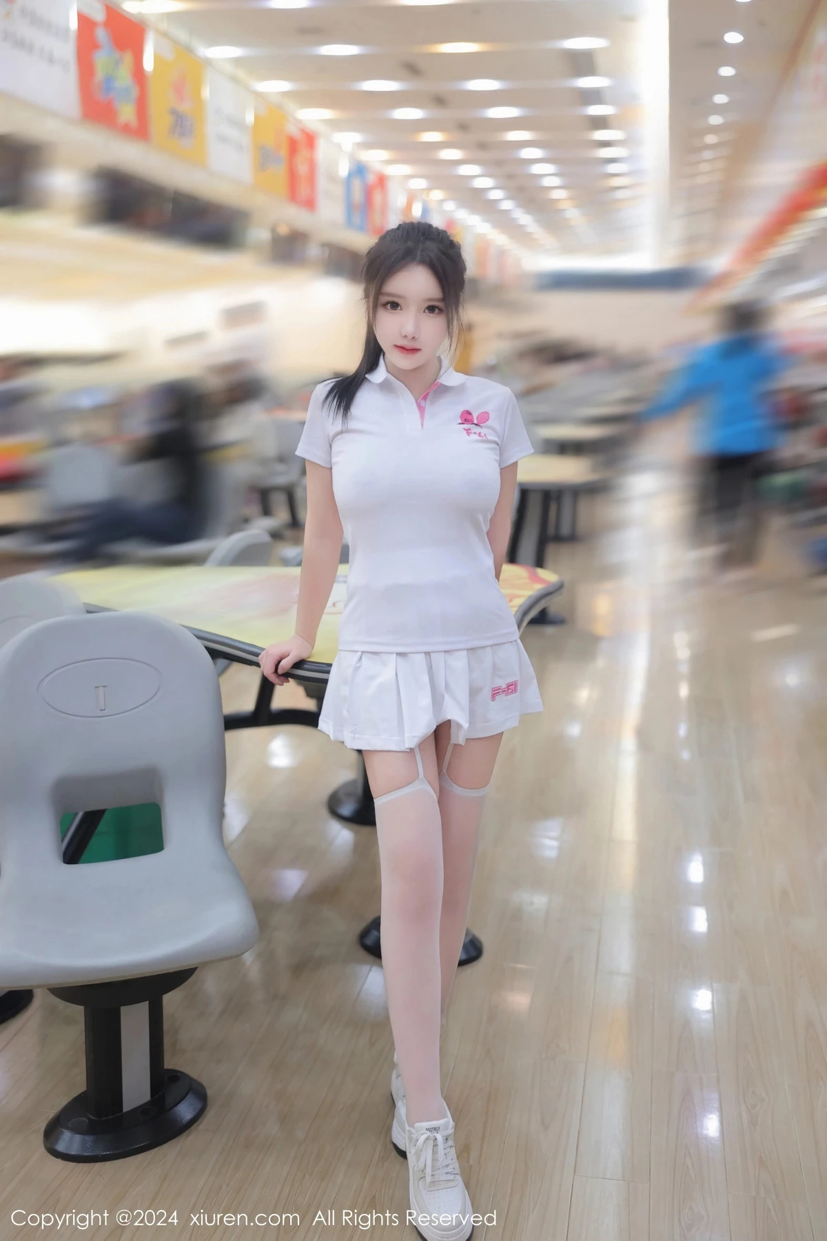 [[XiuRen秀人网]秀人网]No.8118_模特小薯条nienie球馆场景性感运动短裙套装秀丰腴身材诱惑写真80P