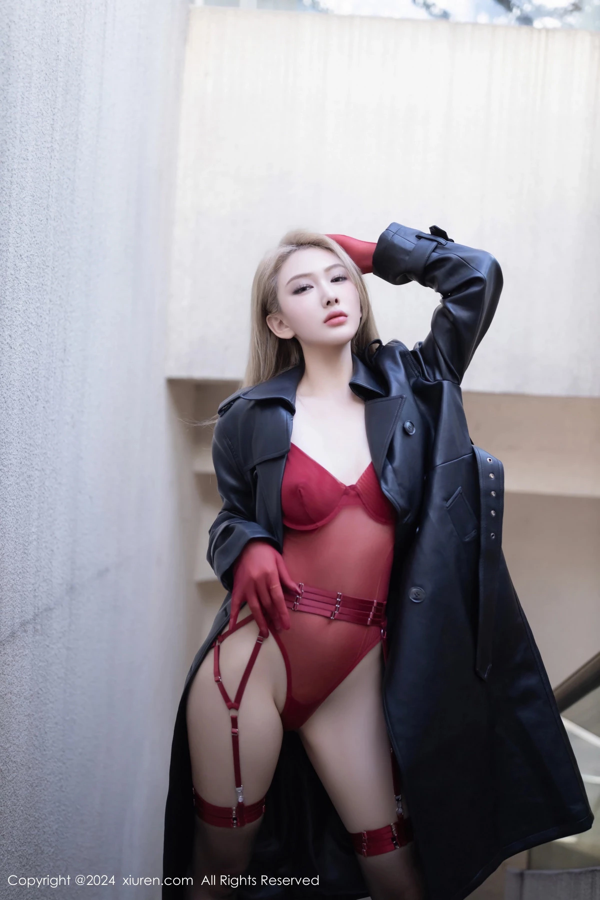 [[XiuRen秀人网]秀人网]No.8124_模特沈青黛性感黑皮衣露红色情趣内衣配黑丝吊袜极致魅惑写真79P
