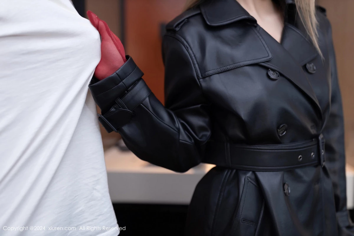 [[XiuRen秀人网]秀人网]No.8124_模特沈青黛性感黑皮衣露红色情趣内衣配黑丝吊袜极致魅惑写真79P