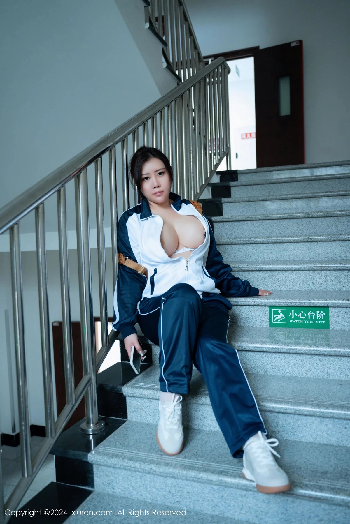 [[XiuRen秀人网]秀人网]No.8122_模特王婉悠Queen教师场景性感学生制服秀丰腴身材惹火诱惑写真80P