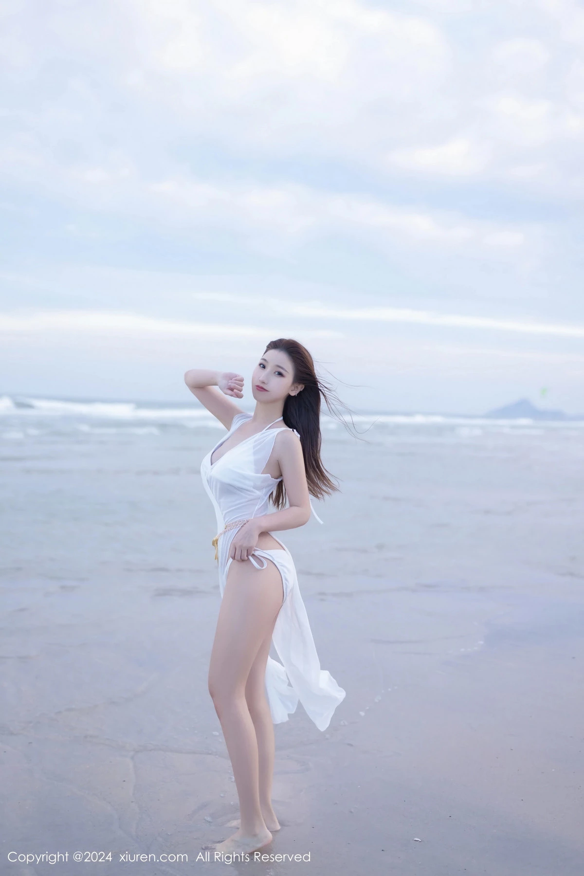 [[XiuRen秀人网]秀人网]No.8123_模特杏子Yada户外性感白色比基尼服饰秀完美身材迷人诱惑写真81P