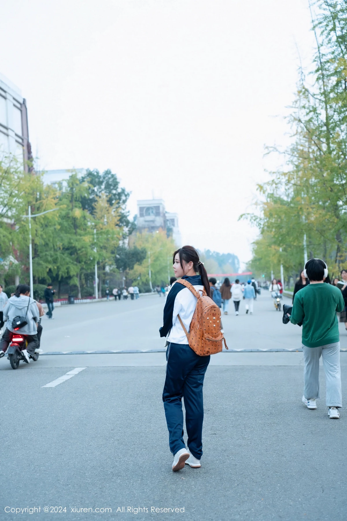 [[XiuRen秀人网]秀人网]No.8122_模特王婉悠Queen教师场景性感学生制服秀丰腴身材惹火诱惑写真80P