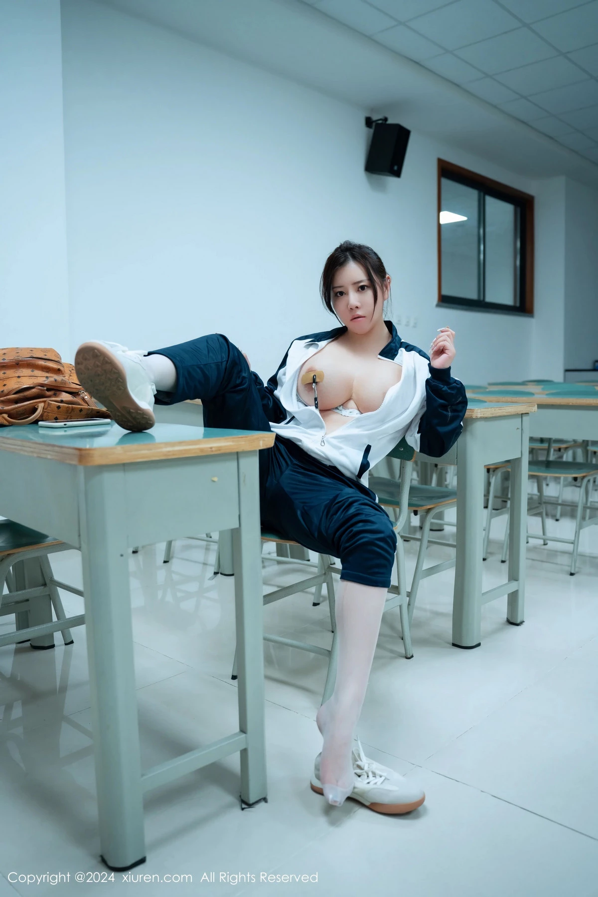 [[XiuRen秀人网]秀人网]No.8122_模特王婉悠Queen教师场景性感学生制服秀丰腴身材惹火诱惑写真80P