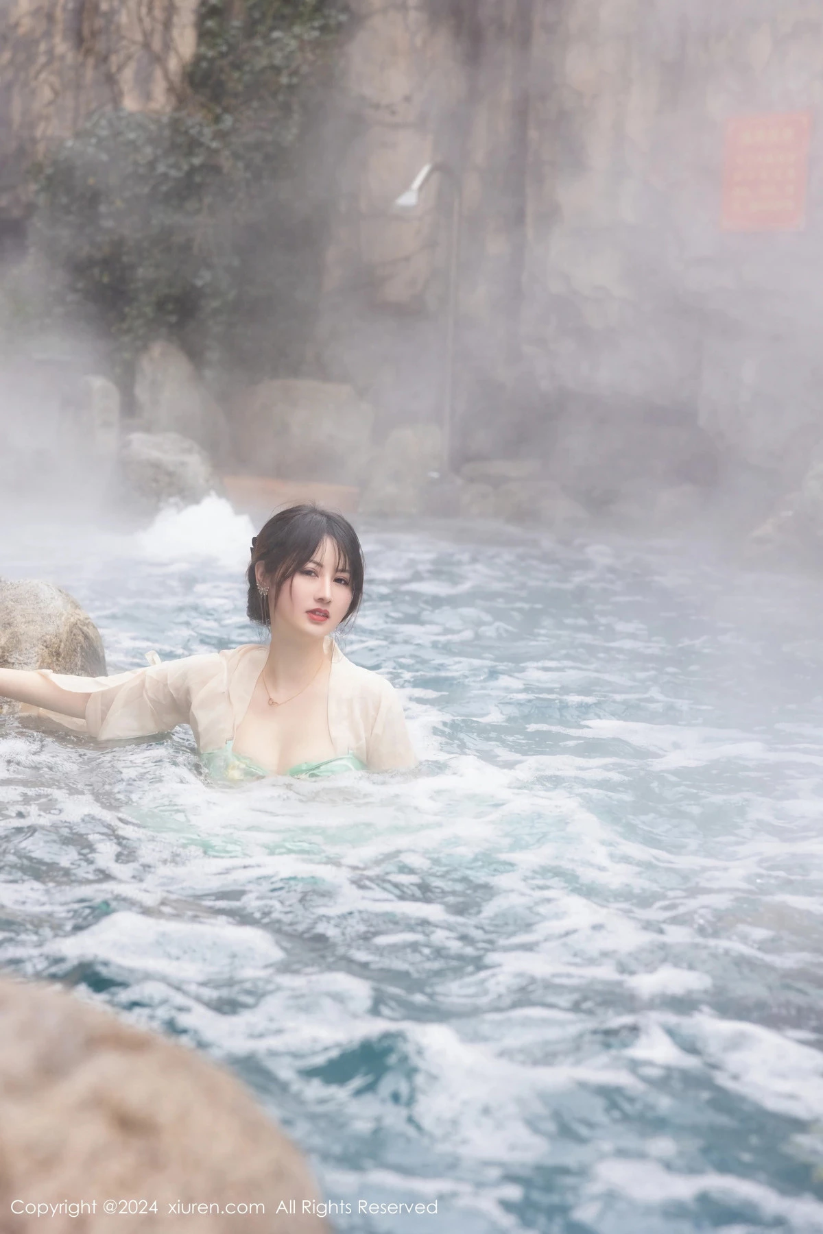 [[XiuRen秀人网]秀人网]No.8128_模特诗诗kiki浴室场景性感古装情趣服饰秀丰腴有致身材诱惑写真82P