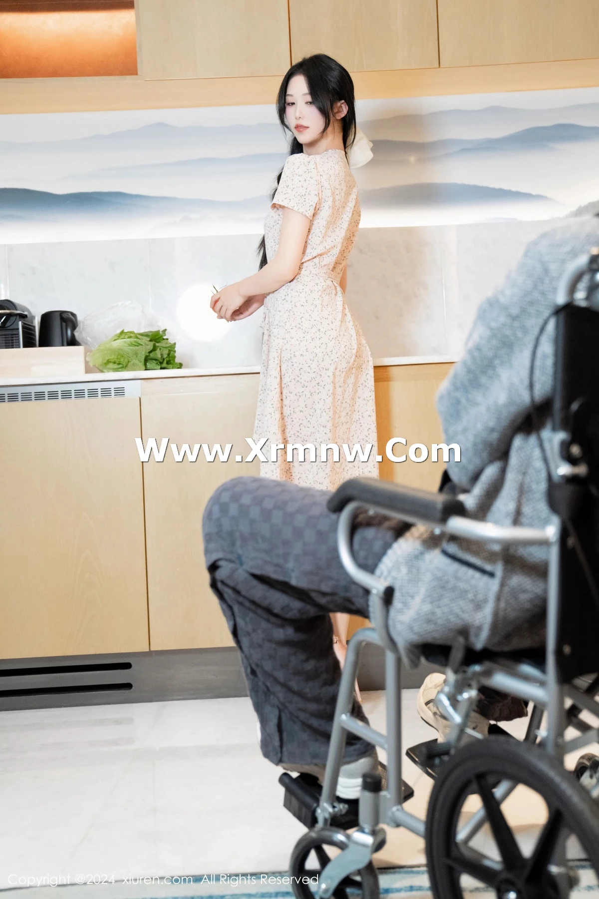 [[XiuRen秀人网]秀人网]No.8130_模特利世家政服务主题性感浅色连衣短裙露浅色内衣迷人诱惑写真90P