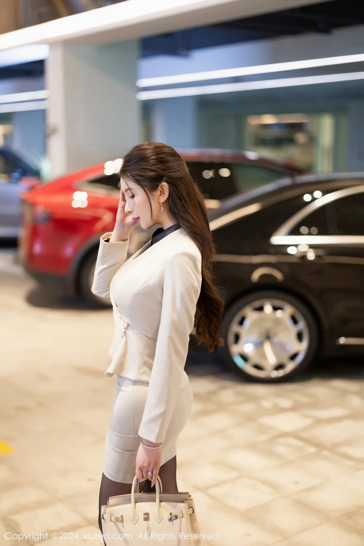 [[XiuRen秀人网]秀人网]No.8126_女神李丽莎半脱露性感白色内衣配开档黑丝秀曼妙身姿诱惑写真82P