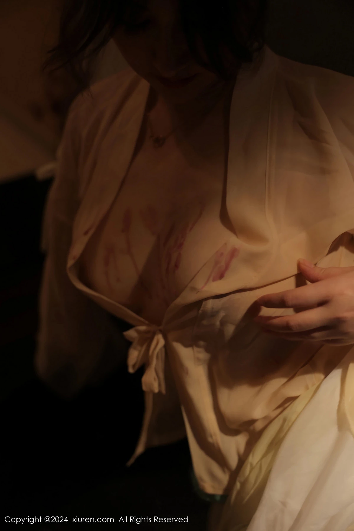 [[XiuRen秀人网]秀人网]No.8128_模特诗诗kiki浴室场景性感古装情趣服饰秀丰腴有致身材诱惑写真82P