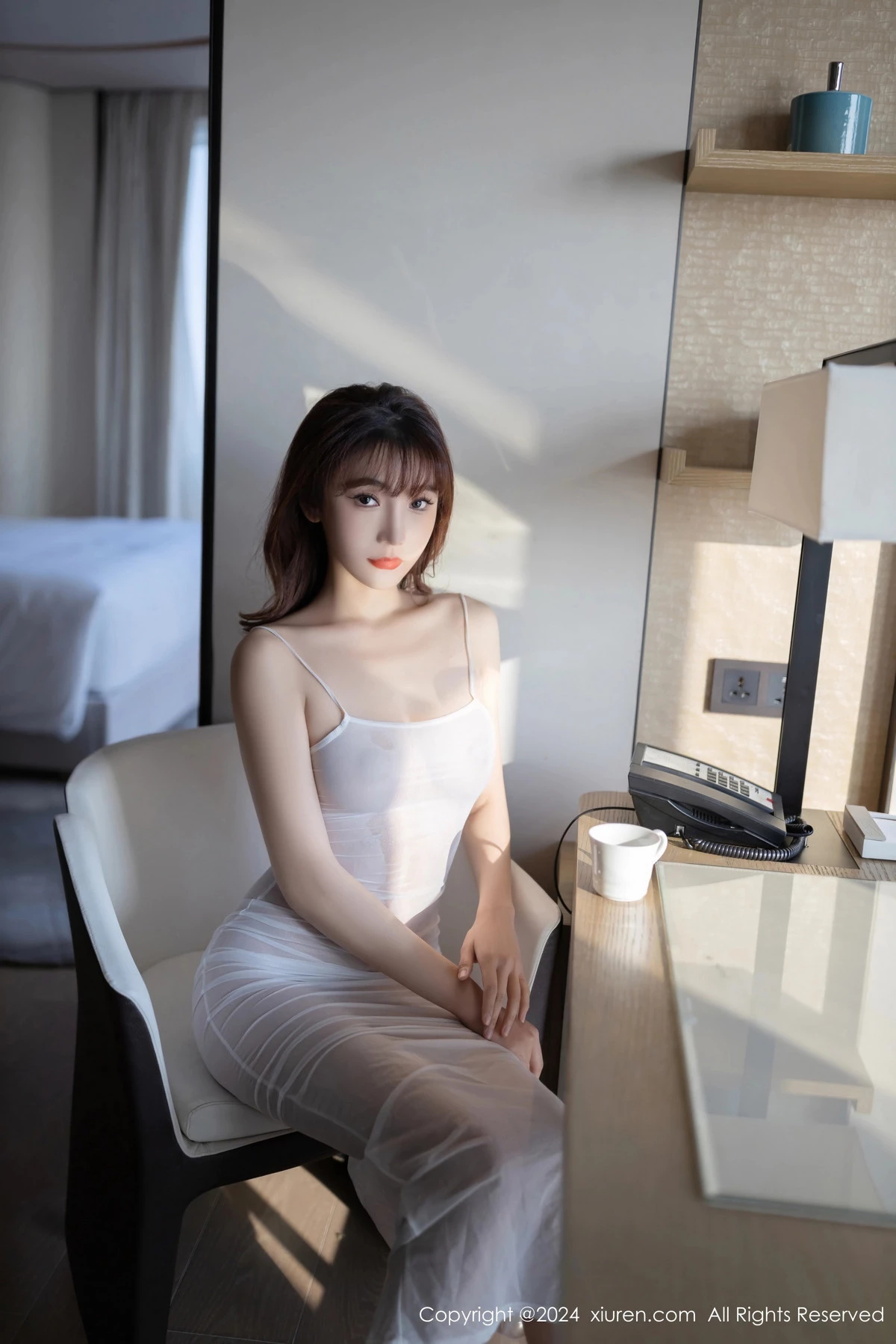 [[XiuRen秀人网]秀人网]No.8131_模特陆萱萱性感白色轻透吊带长裙真空秀惹火身材极致诱惑写真80P